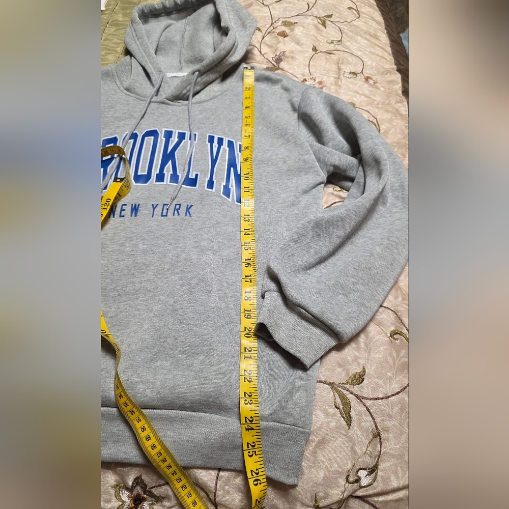 SHEIN Brooklyn New York Hoodie Women’s Small Gray Graphic Sweatshirt Casual Camp - Picture 5 of 7